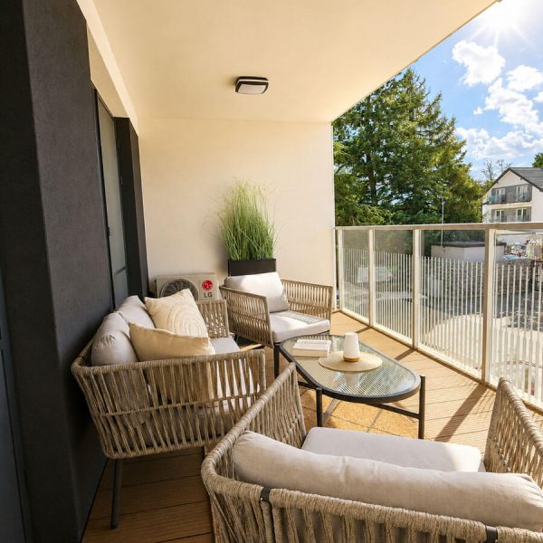Apartament 103 balkon 03